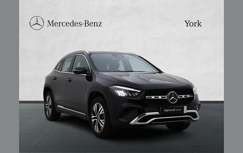 Used Mercedes GLA200 Executive 161 HP (118 kW) 2025 Black SUV