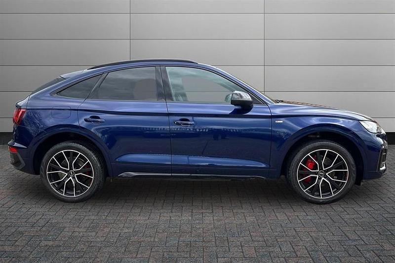 Used Audi Q5 Advanced 265 HP (194 kW) 2022 Navarra blue SUV