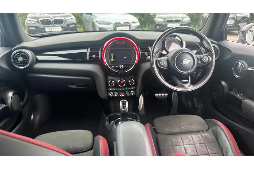 Used Mini John Cooper Works 231 HP (169 kW) 2019 White silver Hatchback