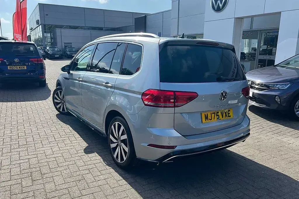 Used VW Touran 150 HP (110 kW) 2025 MPV