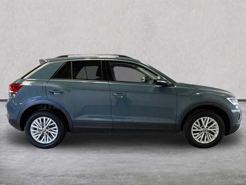 Used VW T-Roc Life 150 HP (110 kW) 2023 Blue SUV