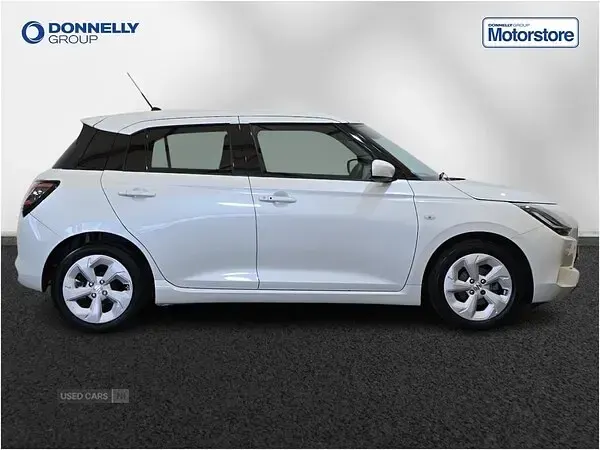 Used Suzuki Swift 82 HP (60 kW) 2025 White Hatchback