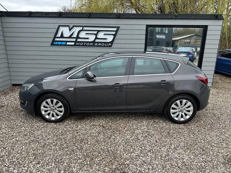 Used Vauxhall Astra Elite 165 HP (121 kW) 2015 Grey Hatchback