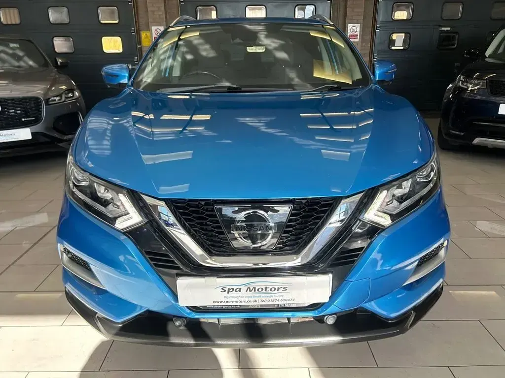 Used Nissan Qashqai N-Connecta 110 HP (80 kW) 2017 Blue SUV