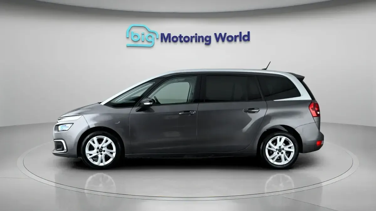 Used Citroën C4 SpaceTourer PureTech 131 HP (96 kW) 2022 Grey MPV