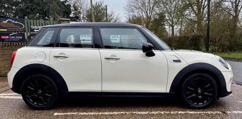 Used Mini Cooper Hatch 2015 White Hatchback