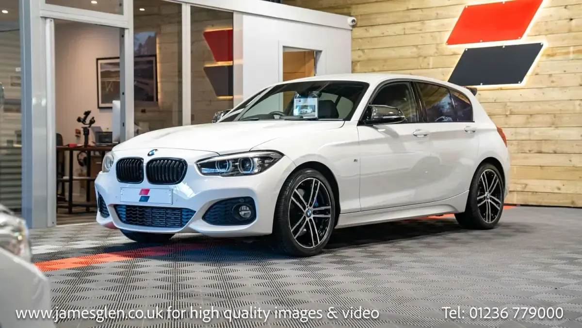 Used BMW 125 Efficient Dynamics 220 HP (161 kW) 2018 White Hatchback