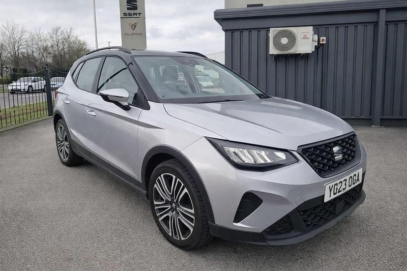 Used Seat Arona SE Technology 95 HP (69 kW) 2023 Silver SUV