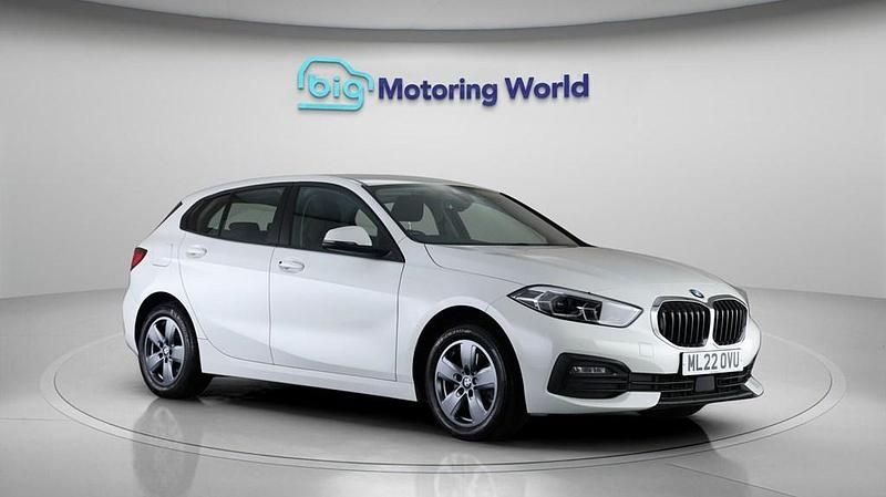Used BMW 116 116 HP (85 kW) 2022 White Hatchback