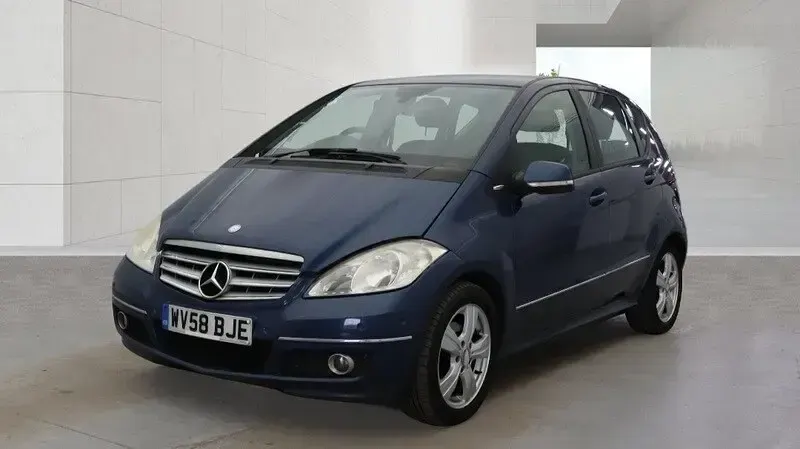 Begagnad Mercedes A150 Avantgarde 95 HK (69 kW) 2008 Blå Halvkombi