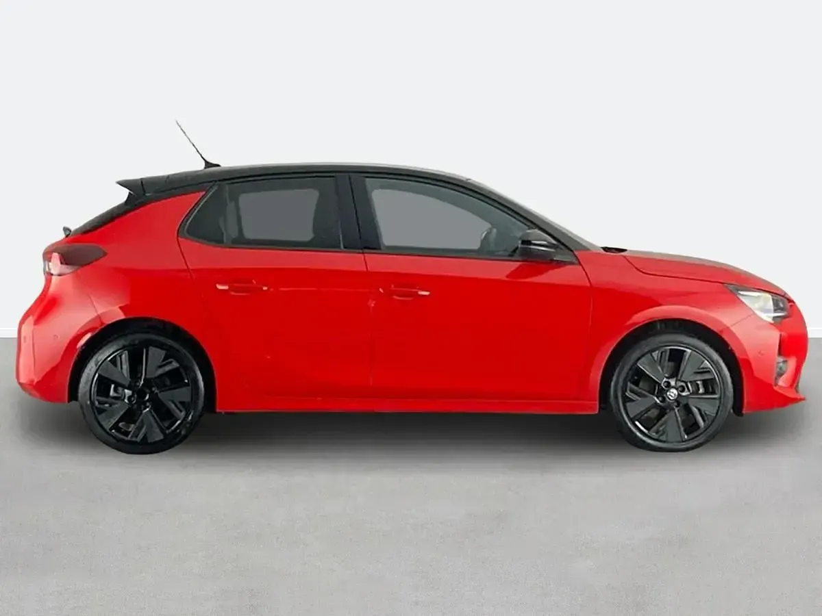 Second-hand Vauxhall Corsa-e Edition 100 kW (136 CP) 2022 Roșu Hatchback