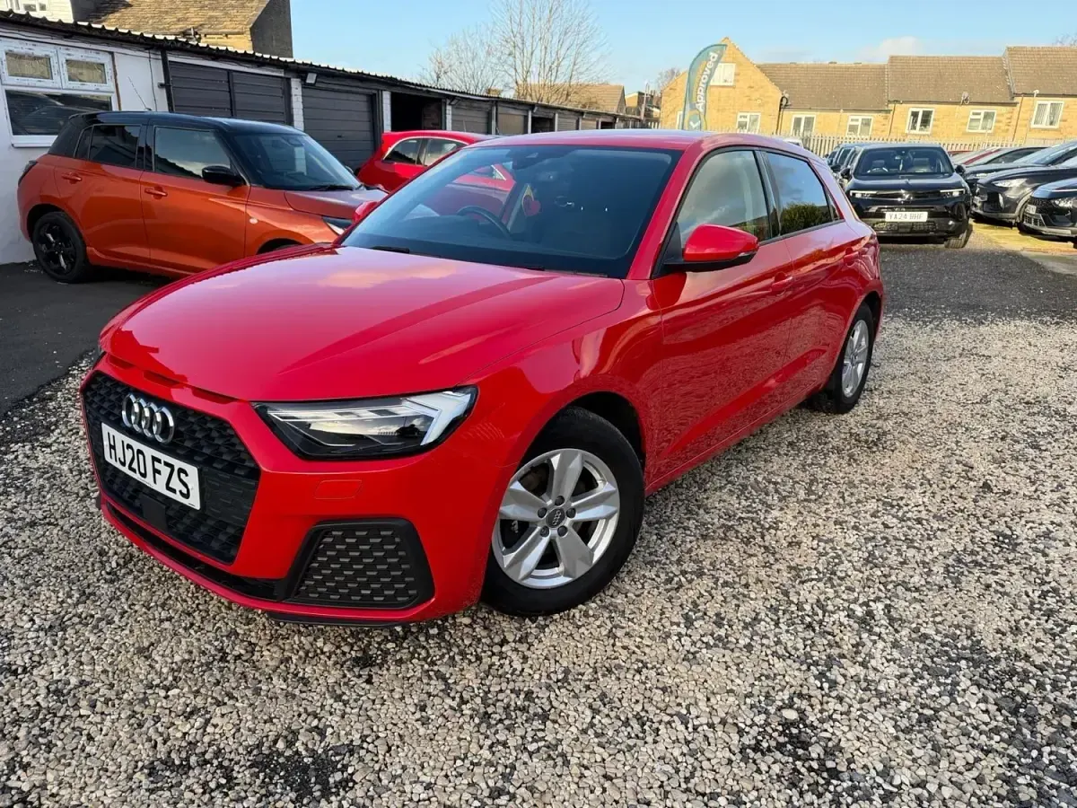 Usado Audi A1 Sportback Performance 110 HP (80 kW) 2020 Vermelho Citadino