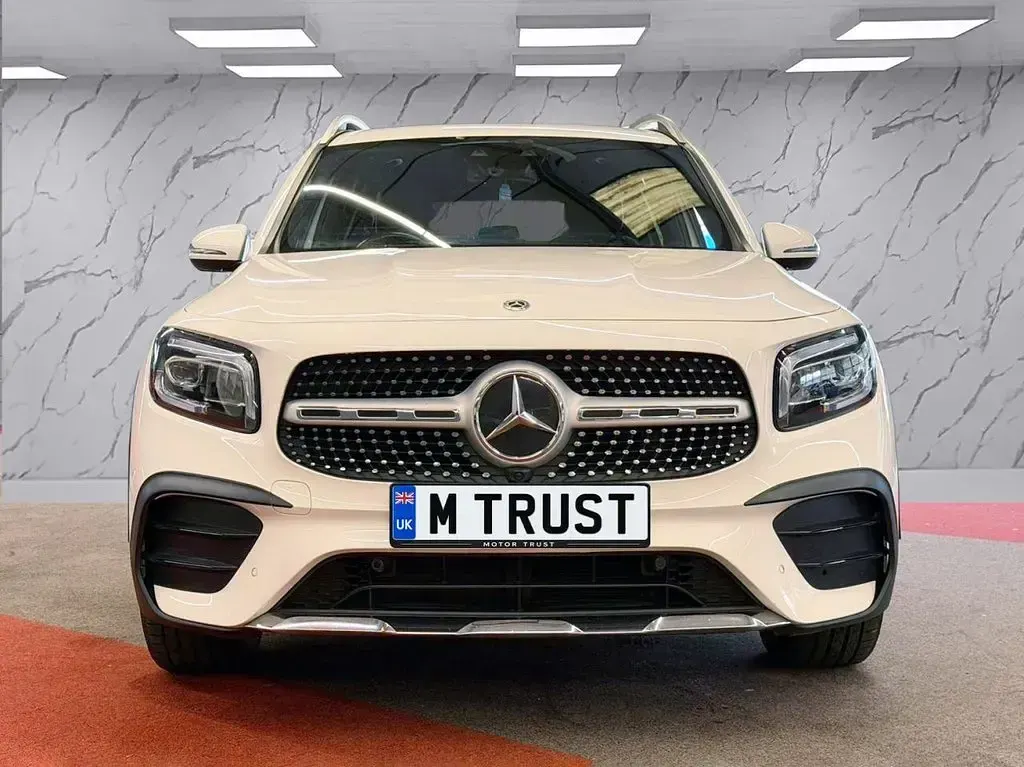 Used Mercedes GLB220 AMG Line Premium 190 HP (139 kW) 2020 White SUV
