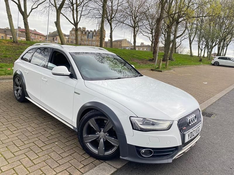 Begagnad Audi A4 Allroad 245 HK (180 kW) 2012 Vit Kombi