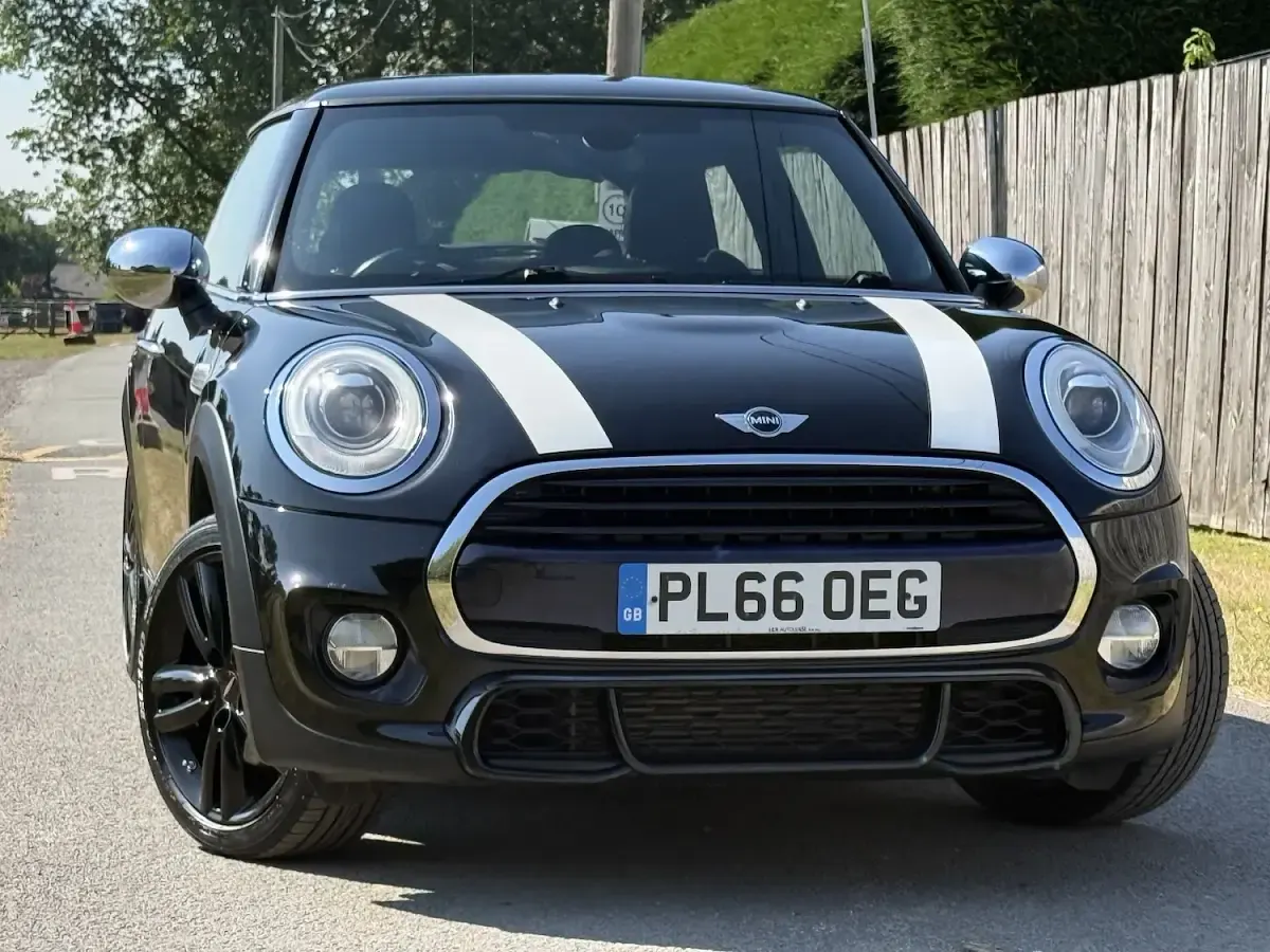 Used Mini Cooper D Hatch 116 HP (85 kW) 2016 Black Hatchback