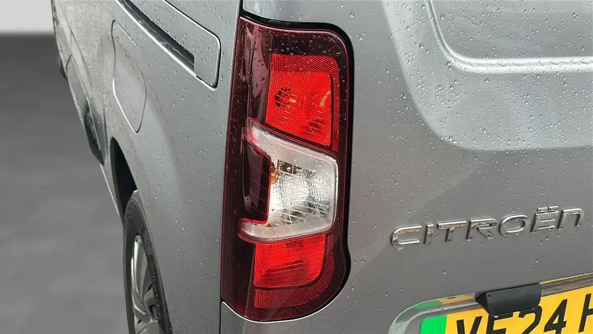 Used Citroën Berlingo 98 kW (134 HP) 2024 Grey MPV