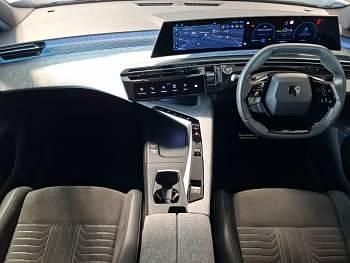 Used Peugeot e-3008 GTi 156 kW (213 HP) 2024 Additional metallic  okenite white SUV