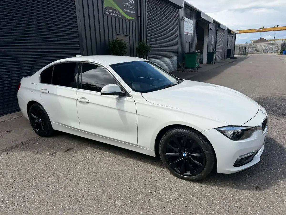 Used BMW 320 Luxury Line 2016 White Sedan