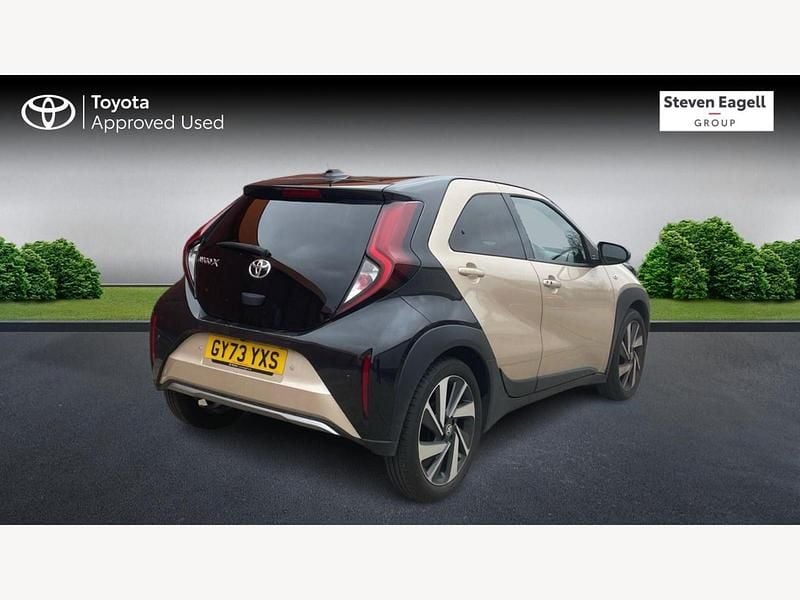 Used Toyota Aygo X 72 HP (52 kW) 2023 Beige SUV
