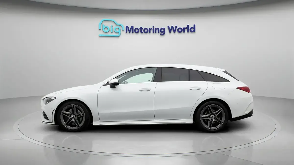Used Mercedes CLA200 Shooting Brake AMG line 163 HP (119 kW) 2022 White Estate