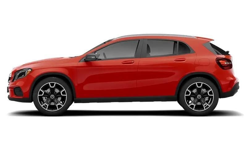 Usado Mercedes GLA250 AMG Line Premium Plus 211 HP (155 kW) 2019 SUV