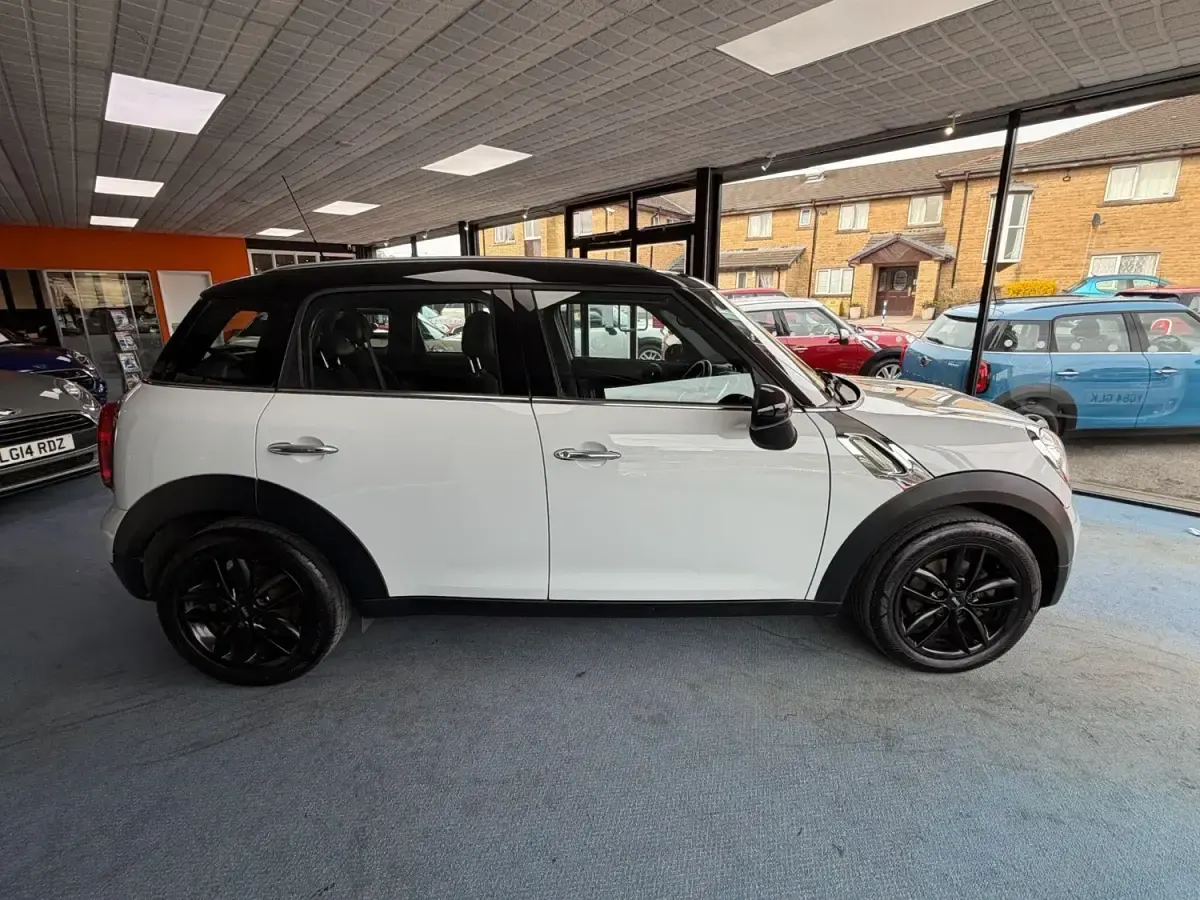 Usado Mini Cooper D Business 2014 Blanco Utilitario