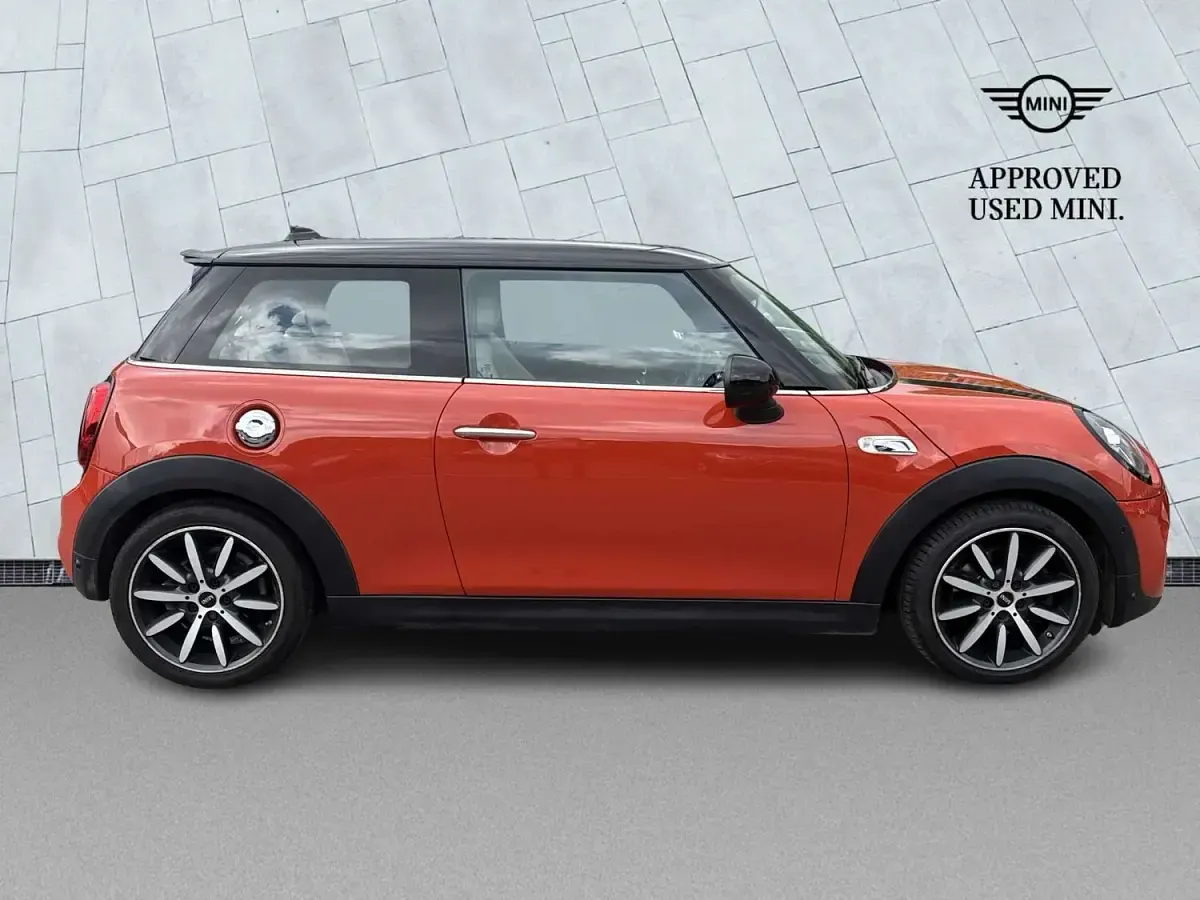 Used Mini Cooper S Exclusive 189 HP (139 kW) 2019 Orange Hatchback