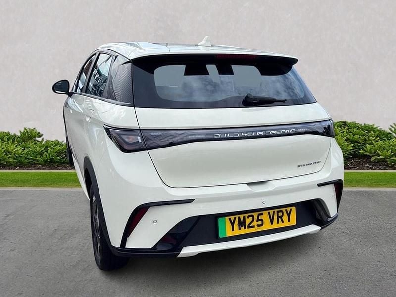 Used BYD Dolphin Active 69 kW (95 HP) 2025 White Hatchback