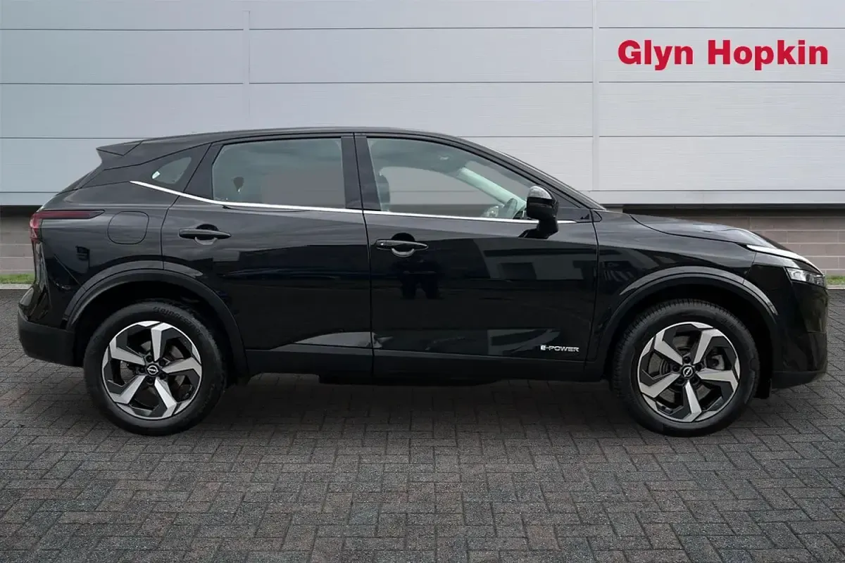 Gebraucht Nissan Qashqai Acenta Premium 190 PS (139 kW) 2023 Schwarz SUV