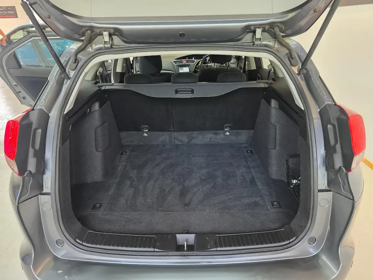 Used Honda Civic SE Plus 120 HP (88 kW) 2014 Grey Estate