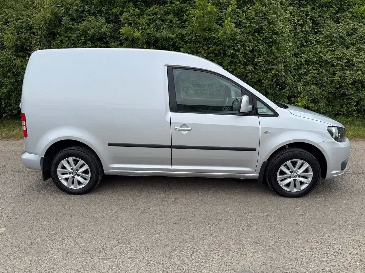 Used VW Caddy Highline 102 HP (75 kW) 2015 Silver MPV