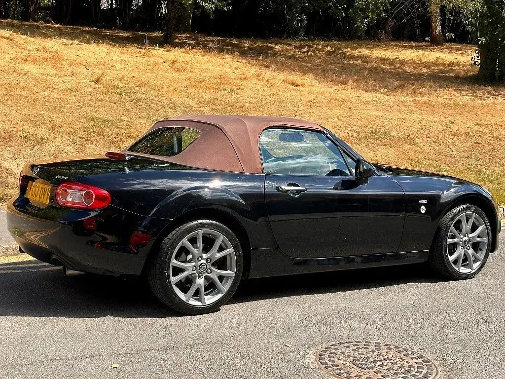Used Mazda MX5 Edition 126 HP (92 kW) 2013 Black Cabriolet