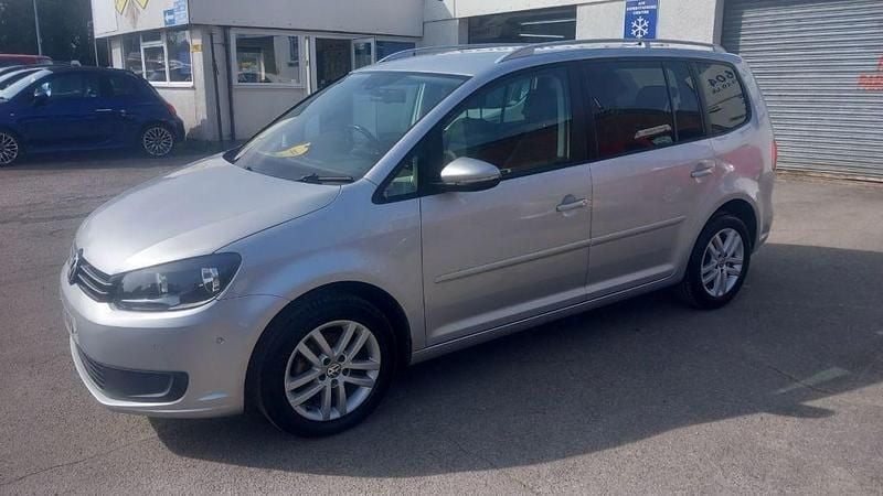 Used VW Touran SE 105 HP (77 kW) 2015 Silver MPV