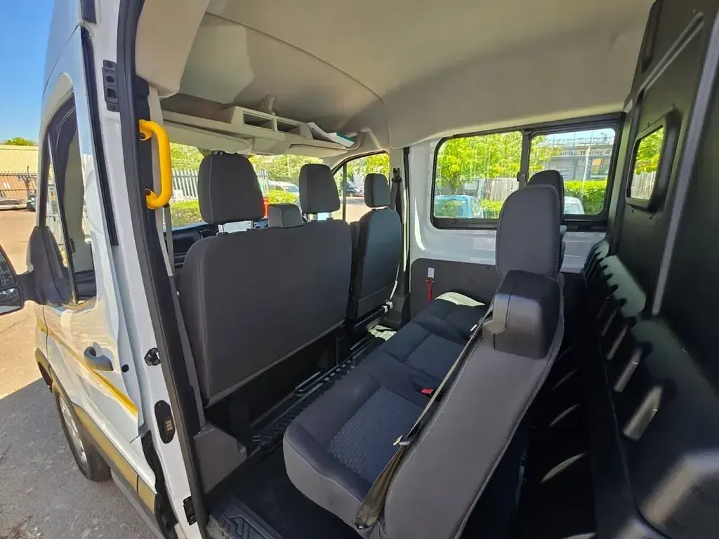 Usado Ford Transit Trend 130 CV (95 kW) 2024 Blanco Van