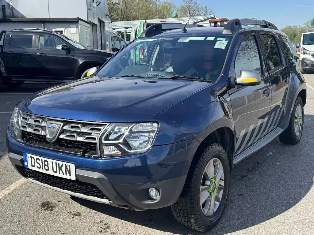Used Dacia Duster Lauréate 110 HP (80 kW) 2018 Blue SUV