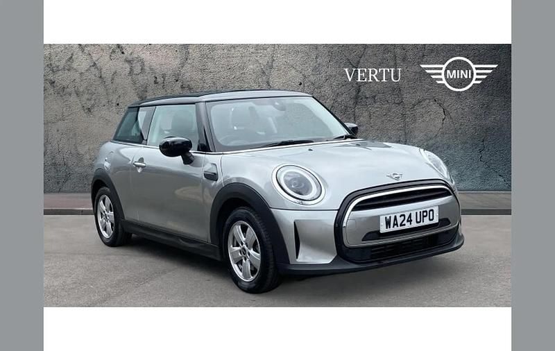Used Mini Cooper Classic 136 HP (100 kW) 2024 Silver Hatchback