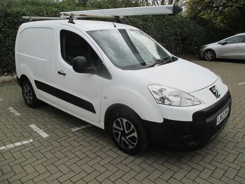 White Used 2012 Peugeot Partner S Van | £1,991 (Good price) - Image 1/4
