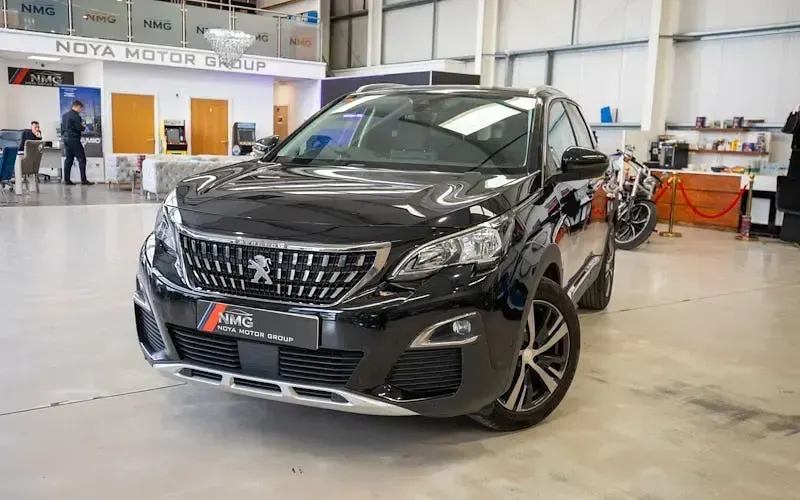 Used Peugeot 3008 Allure 131 HP (96 kW) 2019 Black SUV
