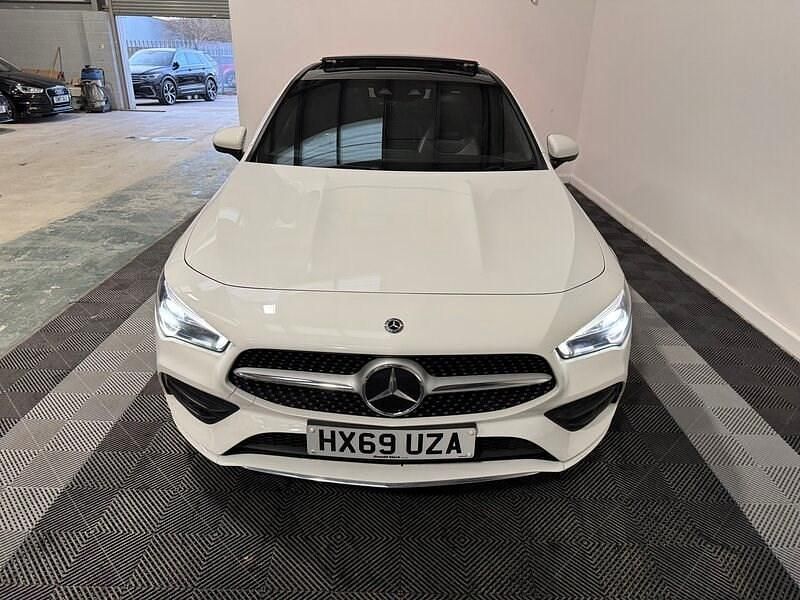 Used Mercedes CLA220 AMG Line Premium Plus 190 HP (139 kW) 2019 White Sedan
