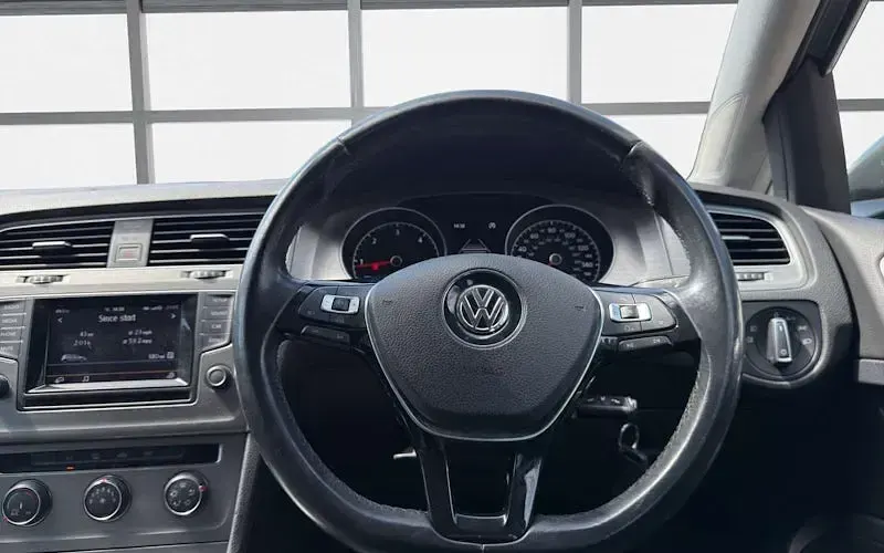 Used VW Golf VII Match 105 HP (77 kW) 2015 Hatchback