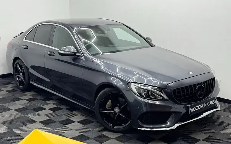Usado Mercedes C220 AMG line 170 HP (125 kW) 2015 Sedan