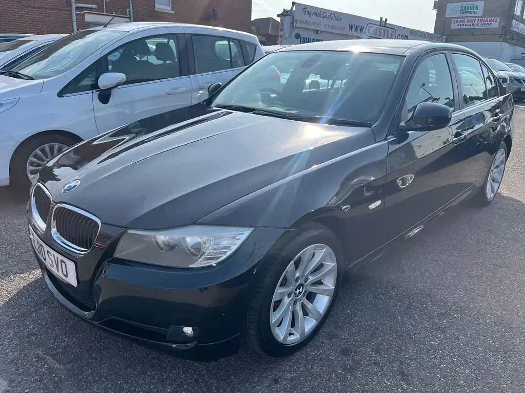 Used BMW 318 2010 Black Sedan