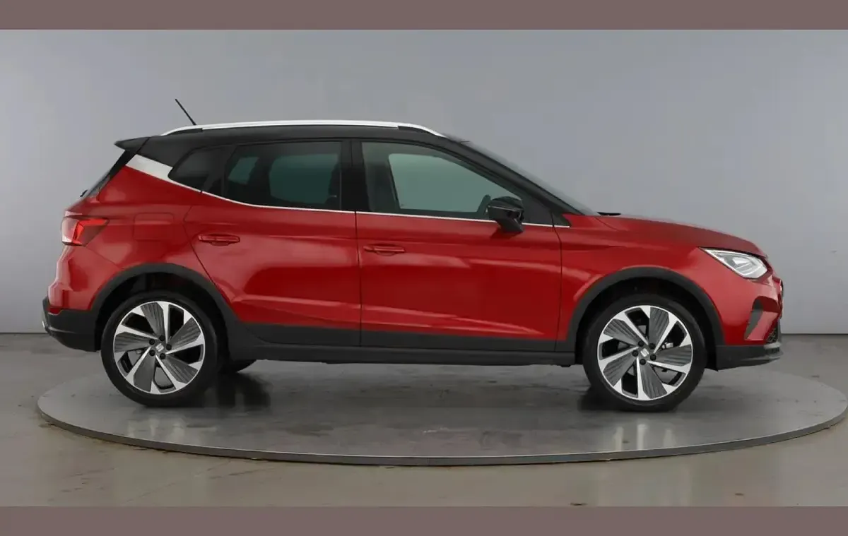Used Seat Arona FR Sport 113 HP (83 kW) 2024 Red SUV