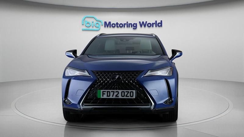 Used Lexus UX 300e 147 kW (201 HP) 2023 Blue SUV