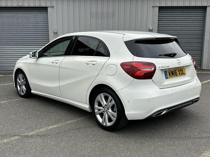 Used Mercedes A200 Premium 136 HP (100 kW) 2016 White Hatchback