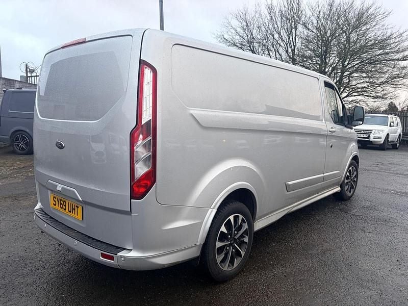 Used Ford Transit Custom Sport 185 HP (136 kW) 2019 Silver Van