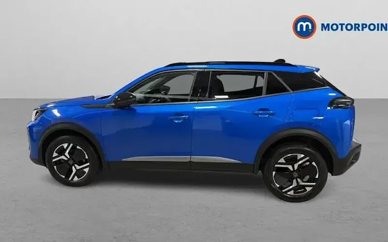 Usado Peugeot 2008 Allure 131 HP (96 kW) 2025 Azul SUV