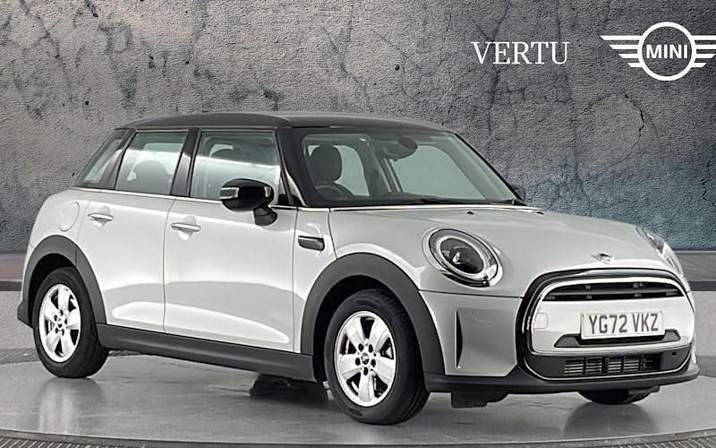 Begagnad Mini Cooper Classic 136 HK (100 kW) 2022 Silver Halvkombi