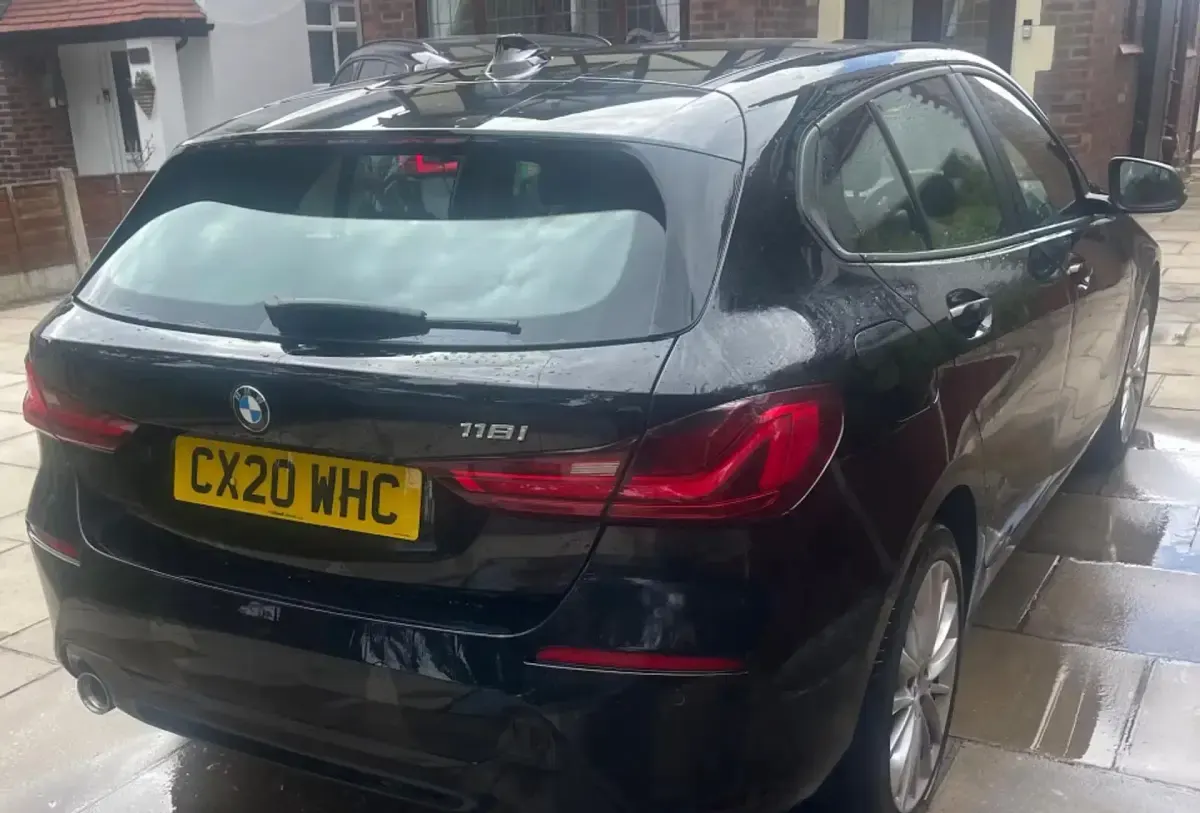Used BMW 118 Comfort Edition 140 HP (102 kW) 2020 Black Hatchback