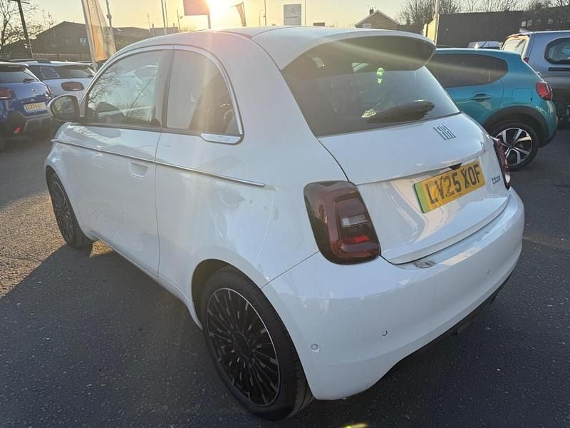 New Fiat 500e 85 kW (116 HP) 2025 White Hatchback